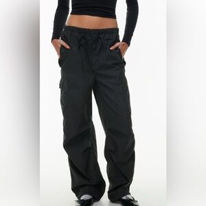 Aritzia black cargo pants